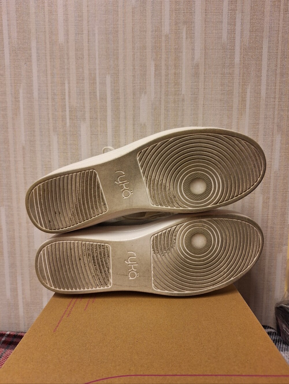 Ryka Womens Sneakers - 7.5 - Picture 7 of 7